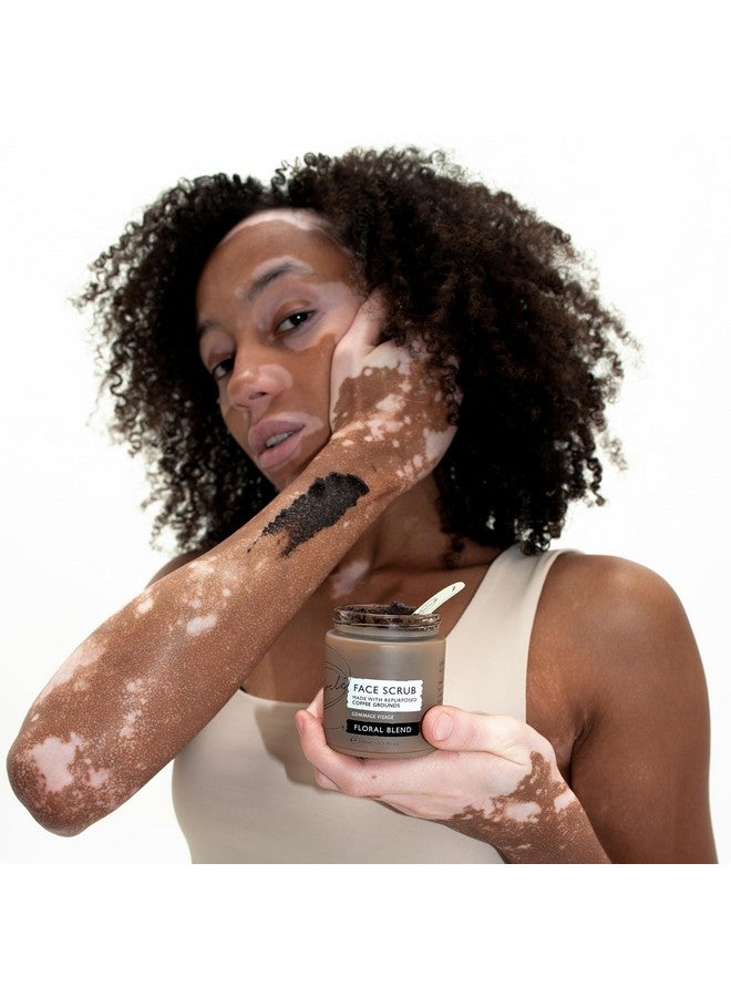 اب سيركل مقشر الوجه بالقهوة من UpCircle - مزيج زهور للبشرة الحساسة 3.5 أونصة - البابونج وزبدة الشيا وجوز الهند وزيت ثمر الورد - مقشر طبيعي نباتي للوجه لبشرة ناعمة وملساء - Image 3