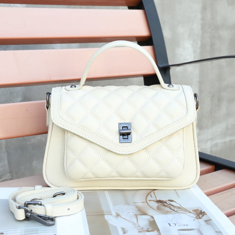 Small Fragrant Style Diamond Lattice Handbag First Layer Cowhide Portable Style Texture New Bag Female Manufacturers - Image 1