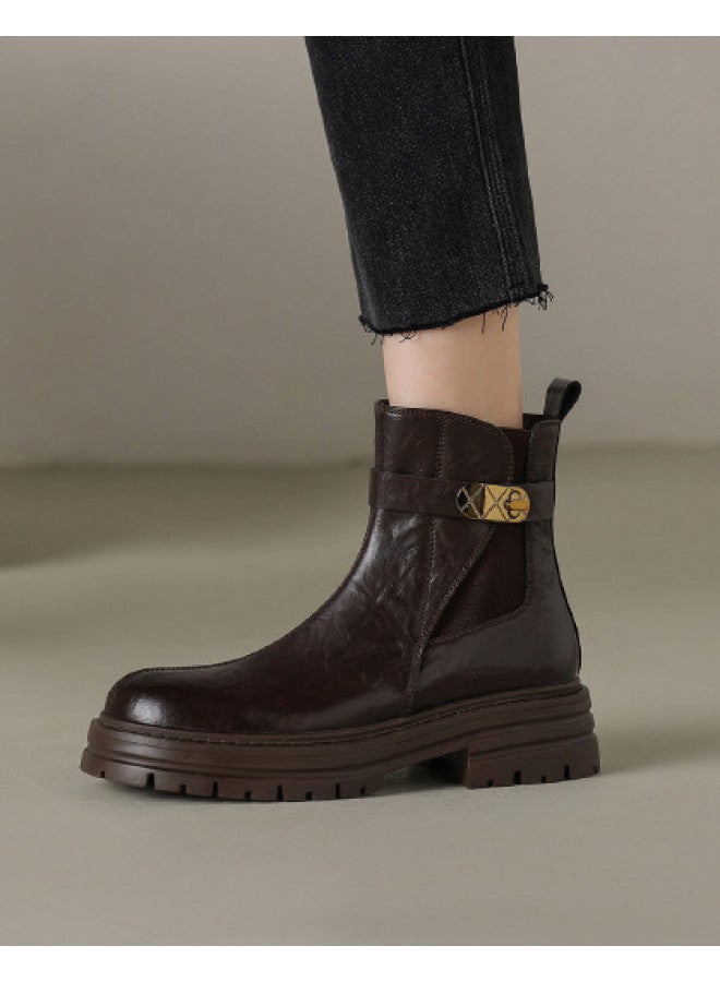 امي أمي كاجوال Ame Casual Elastic Chelsea Boots أحذية شيلسي مرنة جديدة New Mid-seam Retro Ankle Boots كاحل بأصبع متوسط التماس بأسلوب رجعي مع With Buckle Closure إغلاق بمشبك Martin Boots For Women مارتن للنساء - Image 1