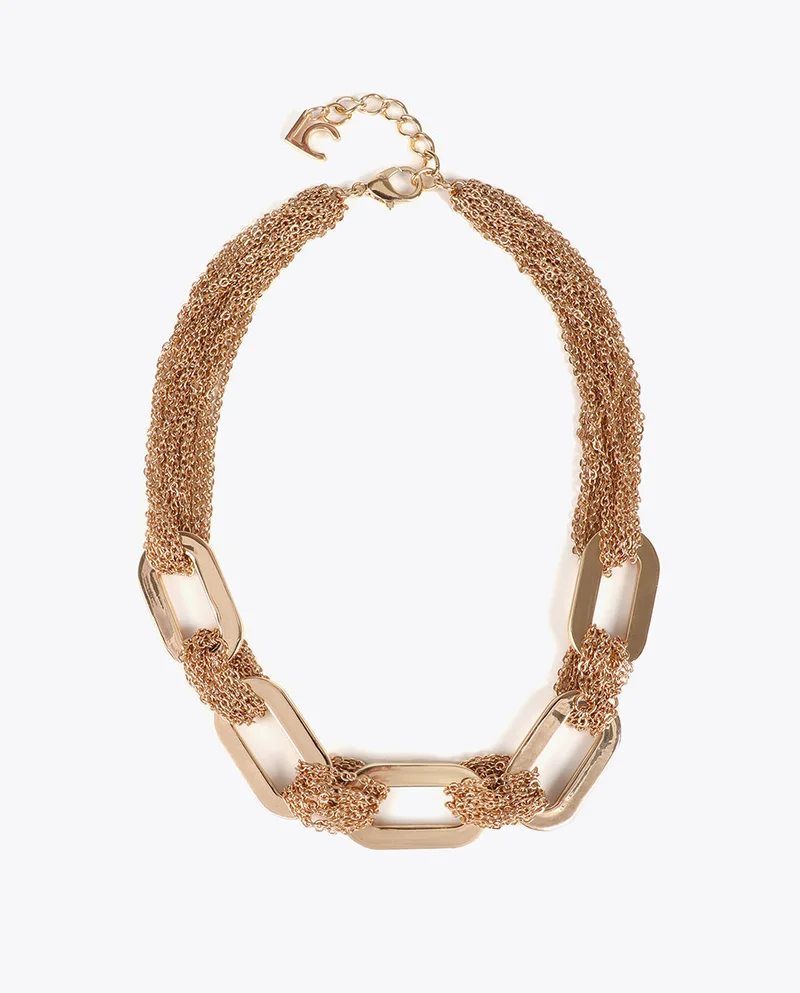 لولا كساديمونت قلادة قصيرة متعددة الخيوط