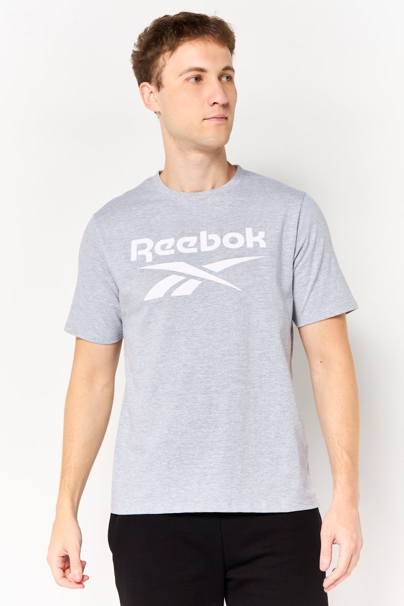 Reebok تي شيرت تدريب قصير الأكمام للرجال، رمادي فاتح - Image 1