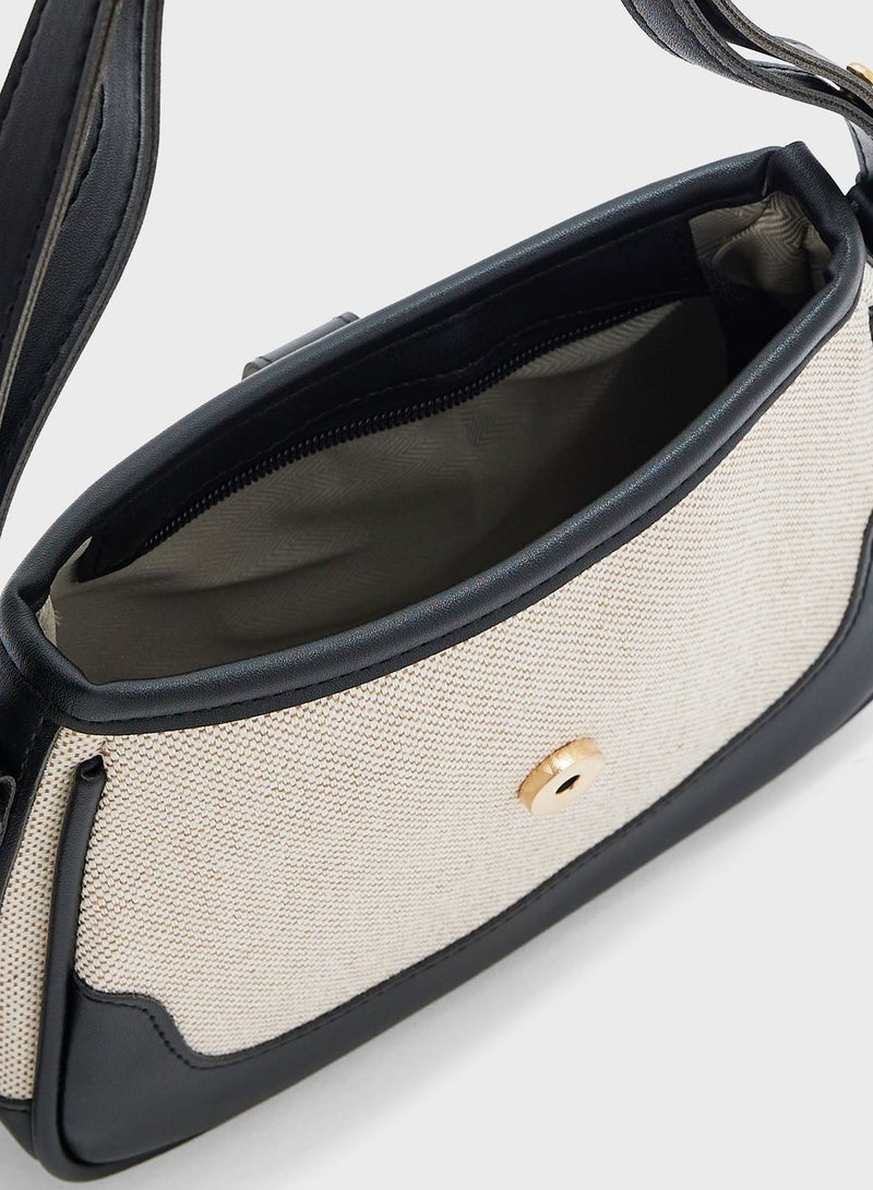 ايلا حقيبة كتف بتفاصيل متباينة - Image 5