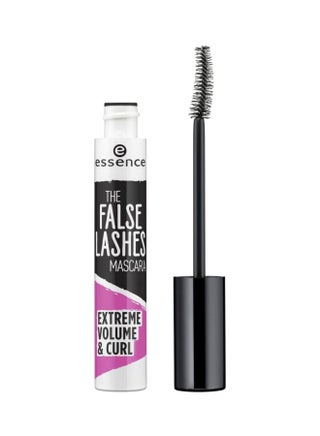 The False Lashes Mascara Extreme Volume And Curl
