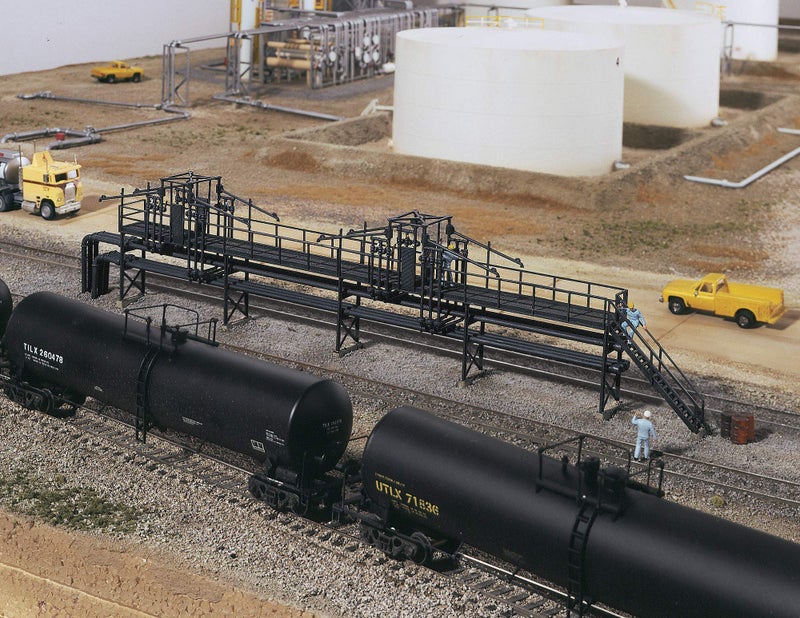Walthers Cornerstone HO Scale Model Oil Loading Platform, 8 - Image 1