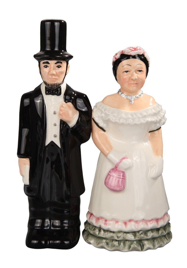 Attractives Magnetic Ceramic Salt Pepper Shakers Abraham Lincoln and Mary - Image 1