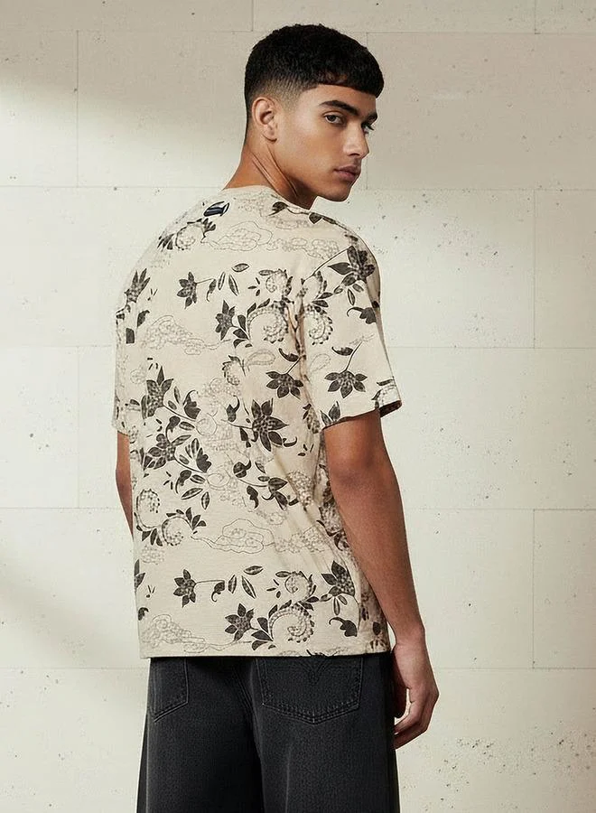 Lee Cooper  Lee Cooper Men Regular Fit Short Sleeves Floral Print T-shirt for Men | Best Price UAE