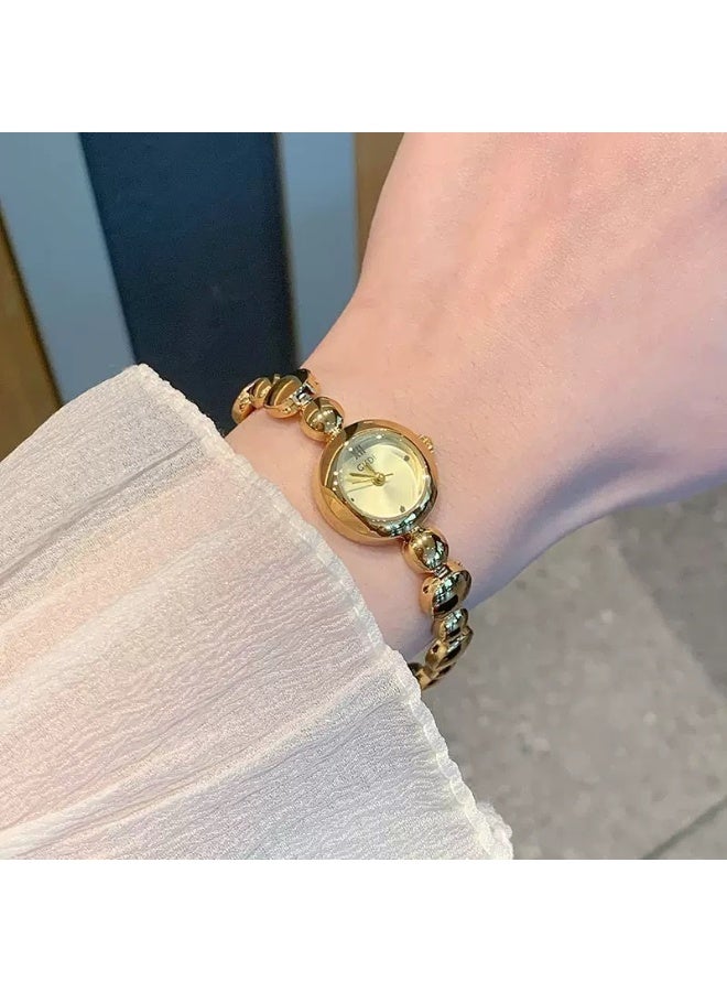 جدي ساعة كوارتز نسائية صغيرة بسوار من الفاصوليا الذهبية، ساعة تناظرية بقرص ذهبي دائري، ساعة كلاسيكية خفيفة فاخرة متعددة الاستخدامات، مقاومة للماء وأنيقة، هدية للنساء - Image 4