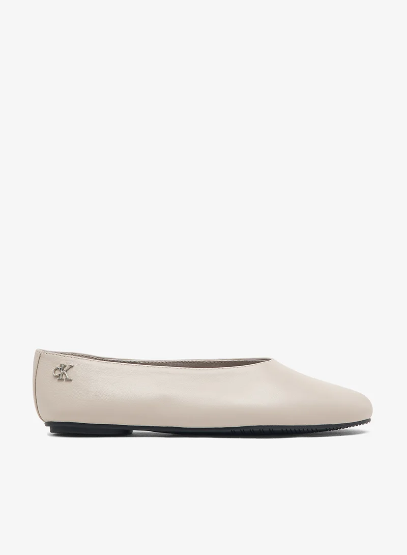 كالفن كلاين Casual Round Ballerina