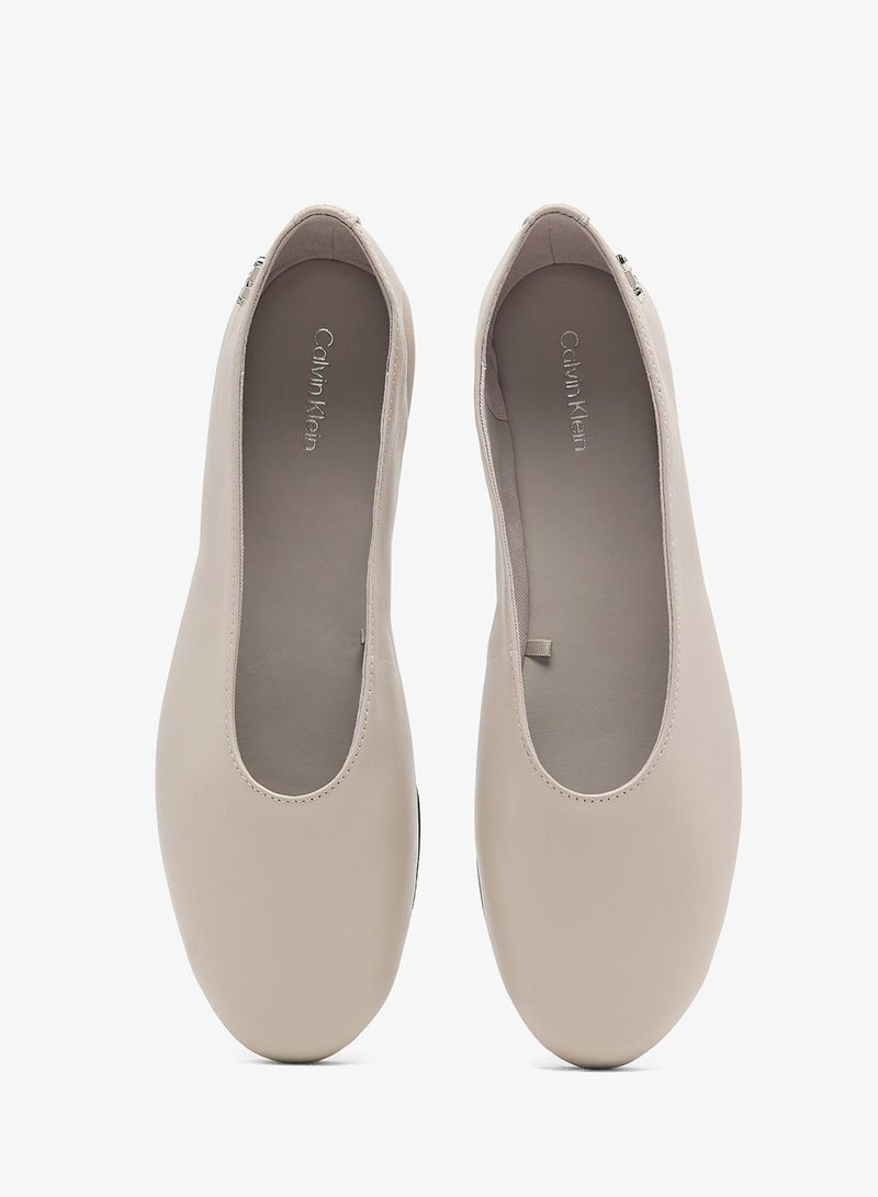 CALVIN KLEIN Casual Round Ballerina - Image 4