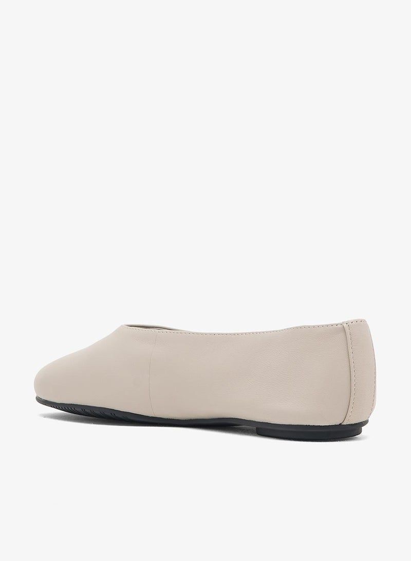 CALVIN KLEIN Casual Round Ballerina - Image 2