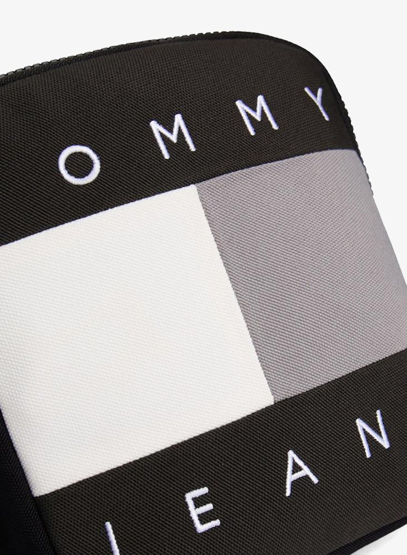 TOMMY JEANS Logo Messenger Bag - Image 4