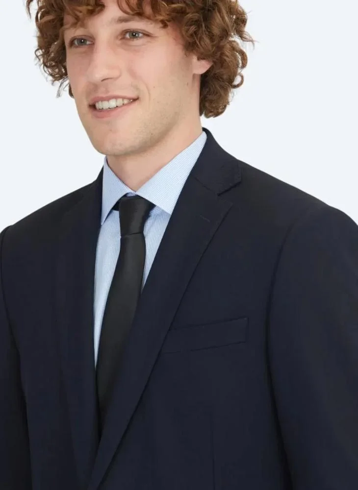 كيب بدلة زرقاء داكنة بقصة عادية قصيرة