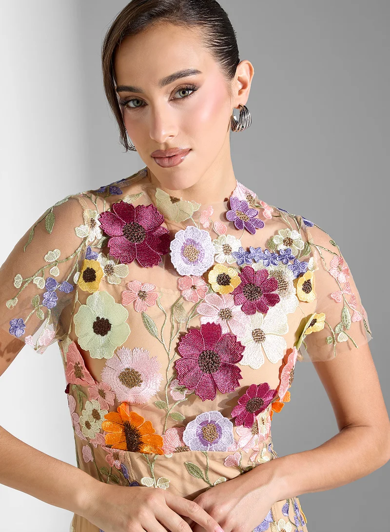 جينجر بوتيك Floral Applique Embellished Midi Dress