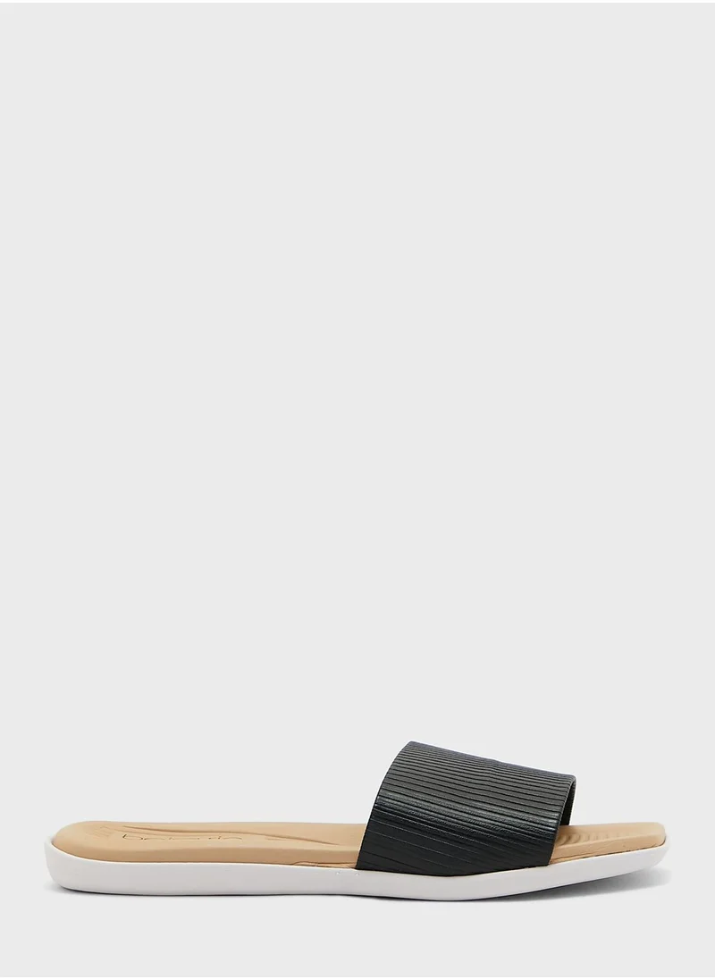 Beira Rio Naphtali Flat Sandals