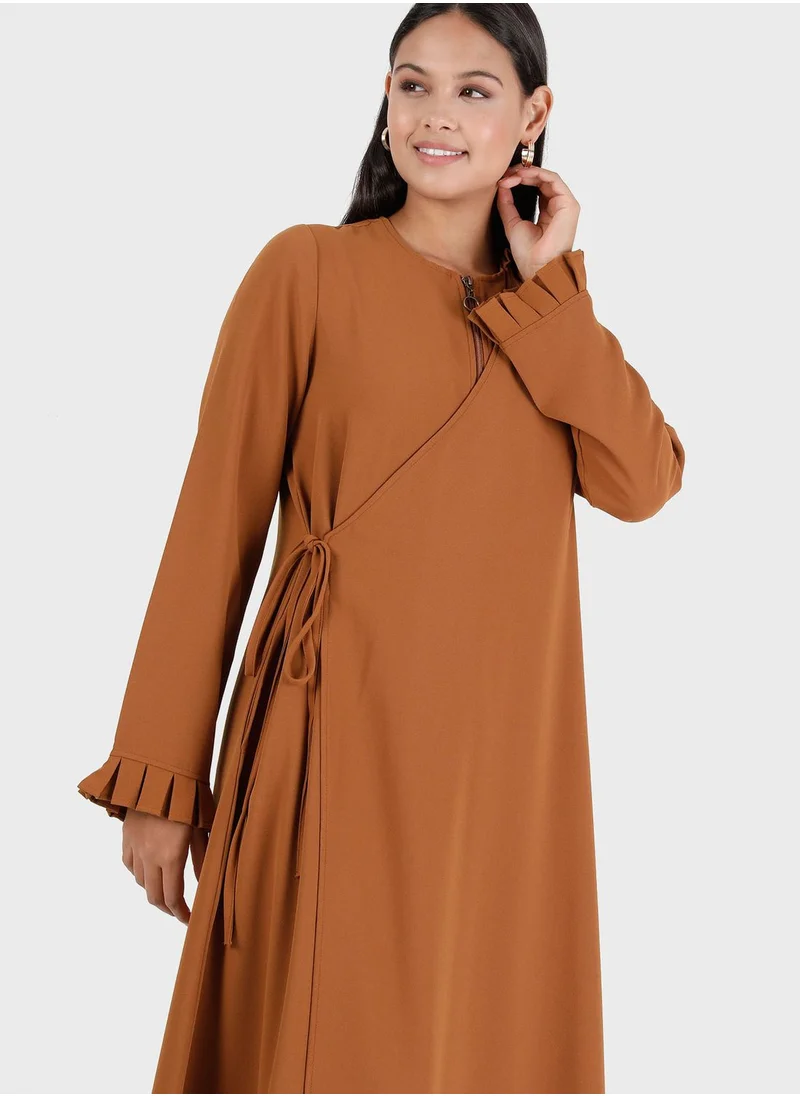 مودانيسا عباية بياقة دائرية