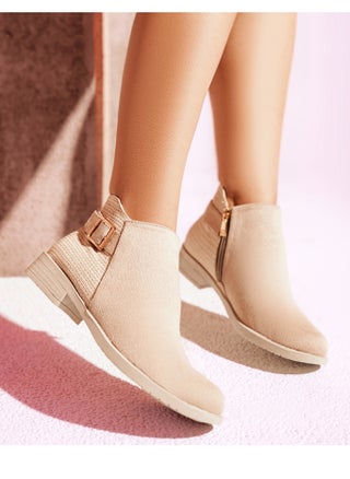 Ankle Boot Flat Suede With Zipper G-29 - Beige - pzsku/ZC58CCCB877901D292E4CZ/45/_/1733915458/63bf6620-cfd5-46f2-a50a-a630647e8f09