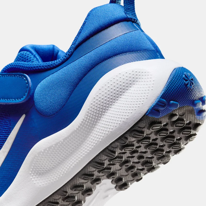 Nike Kids' Revolution 7 Running Shoes