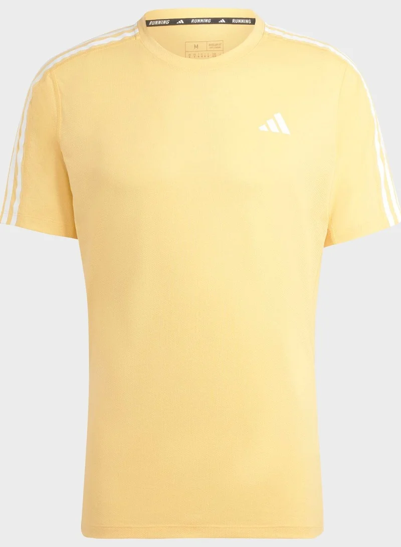 adidas تيشيرت Own the Run 3-Stripes