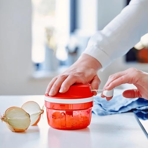 Tupperware Chop 'N Prep Chef in Salt Water Pink/Red - Image 5