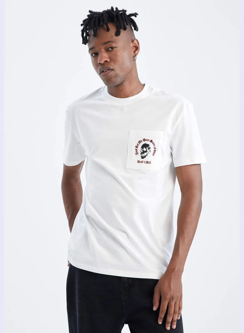 DeFacto Regular Fit Short Sleeve Minimal Logo Print T-Shirt