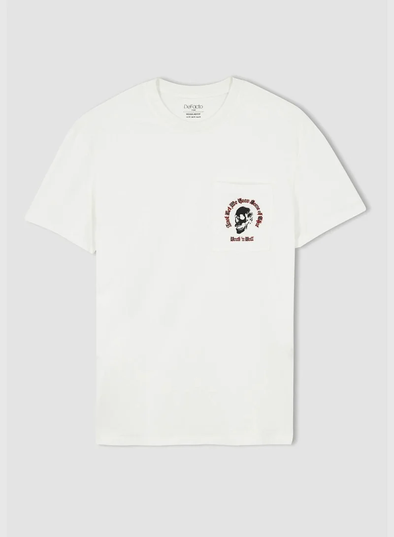 DeFacto Regular Fit Short Sleeve Minimal Logo Print T-Shirt