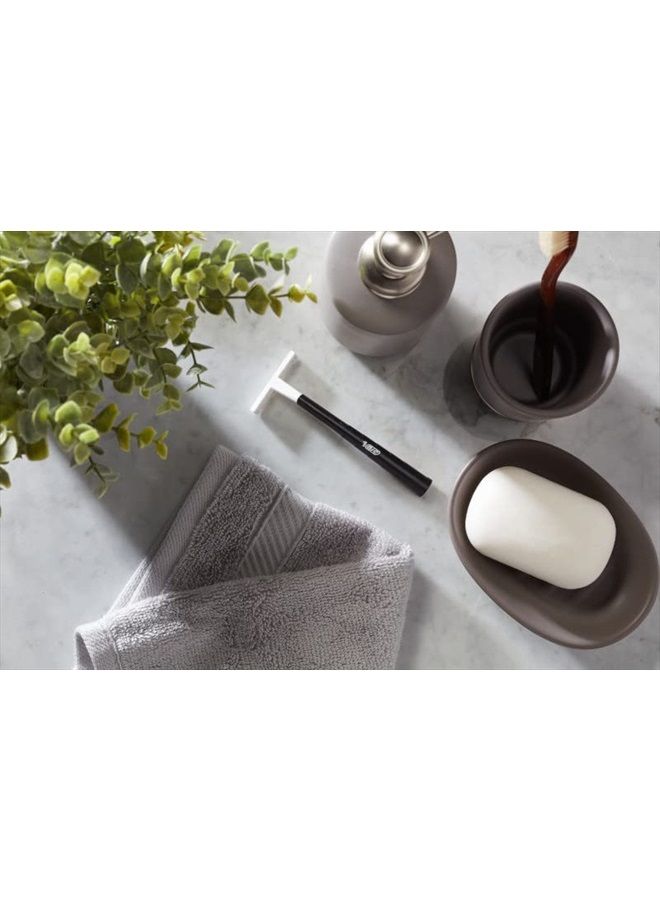 Bic Metal Disposable Men's Shaving Razors, 10-Count x 1 Pack - Image 2