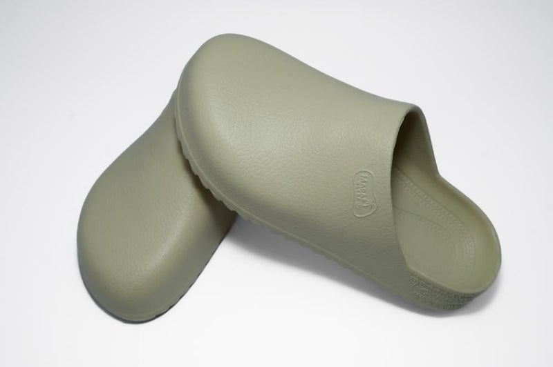 Madas Oyster Ultra Waterproof Beach Slides - Unisex - Image 1