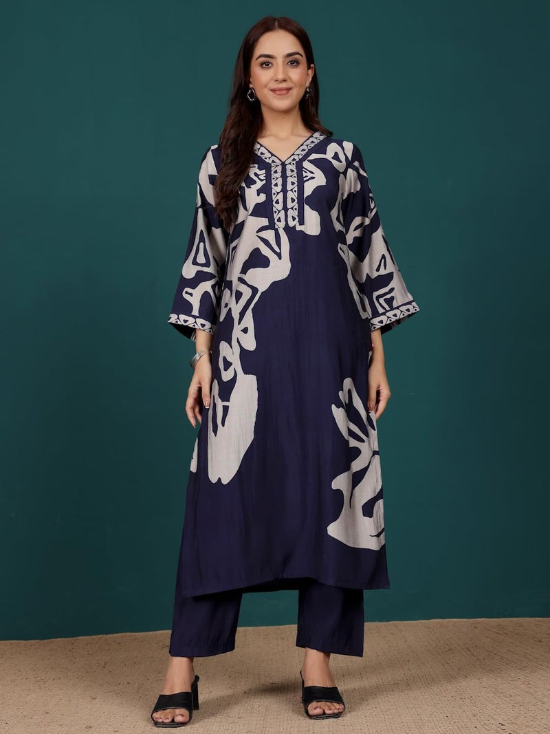 Varanga Women Abstract Printed V Neck Flared Sleeve Kurta with Trouser - Image 2