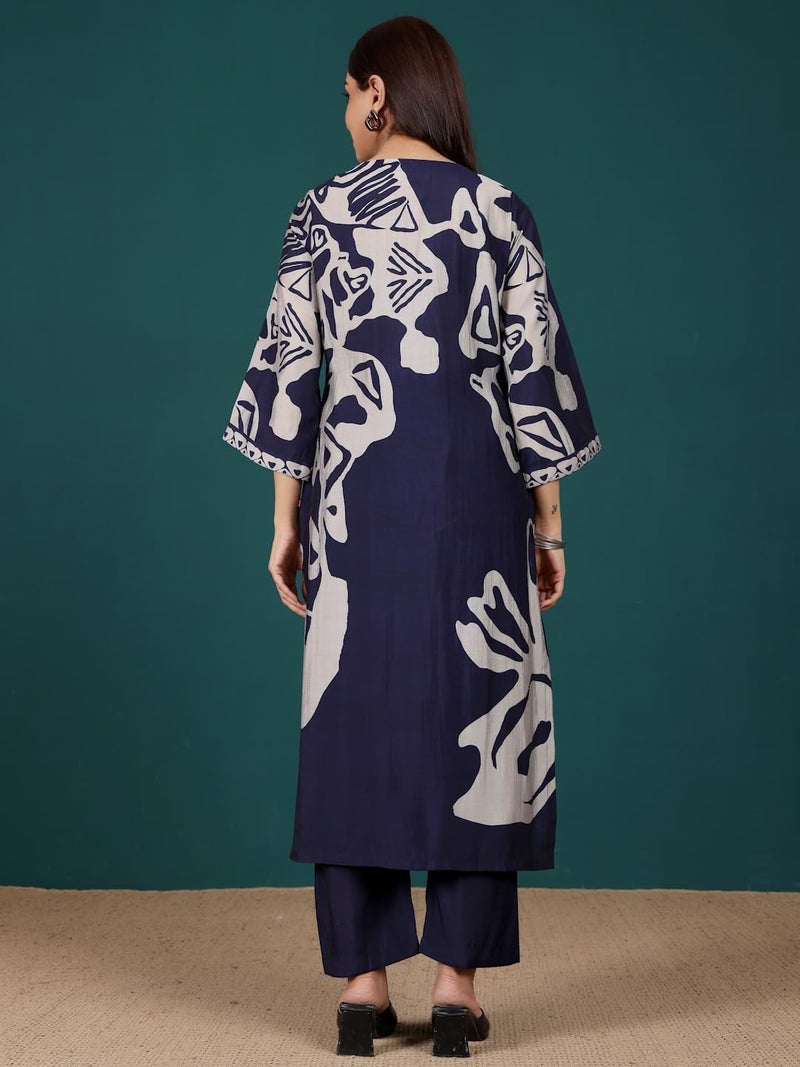 Varanga Women Abstract Printed V Neck Flared Sleeve Kurta with Trouser - Image 4
