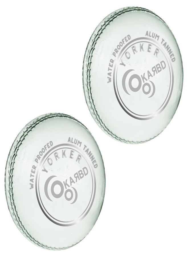 KARBD كرة كريكيت كاربد جلدية مكونة من 4 قطع، خياطة يدوية احترافية، طلاء مقاوم للماء، كرة موسمية لمباريات البطولات والأندية (40 إلى 50 شوطًا، يوركر أبيض، مجموعة كومبو من قطعتين) - Image 1