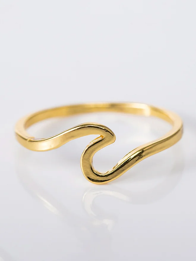 Styli Wave Band Ring