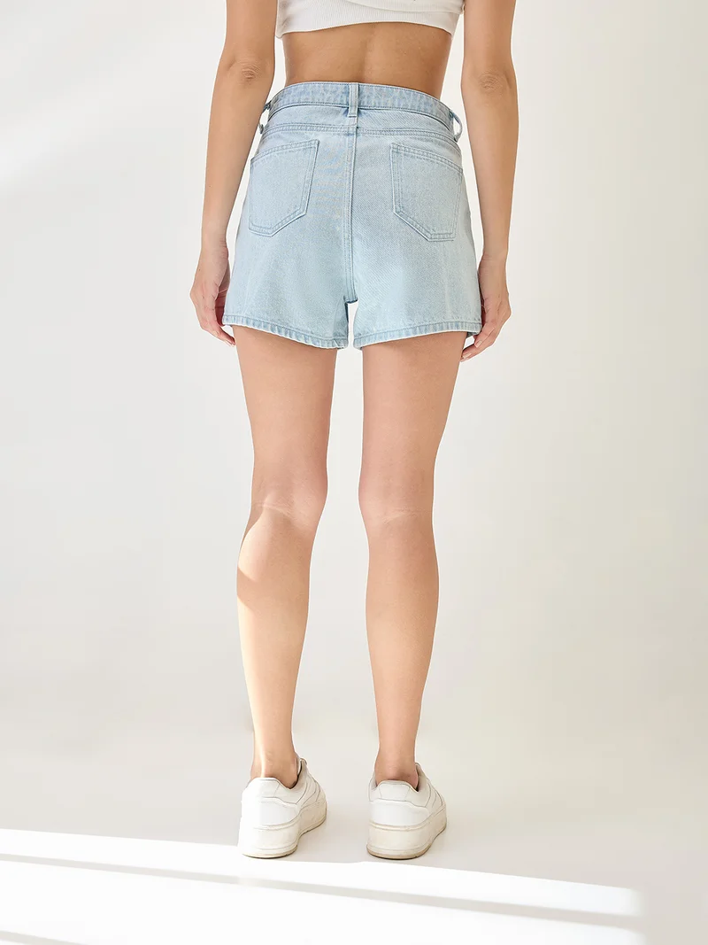 globus Women Slim Fit Mid-Rise Above Knee Denim Shorts