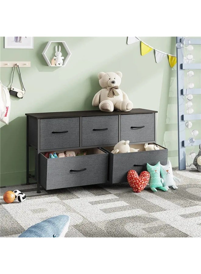 خزانة ذات 5 أدراج، هيكل معدني متين، سطح خشبي، خزانة لغرفة النوم، وحدة تنظيم تخزين من القماش لغرفة الأطفال، غرفة المعيشة، غرفة النوم، المدخل - Image 4