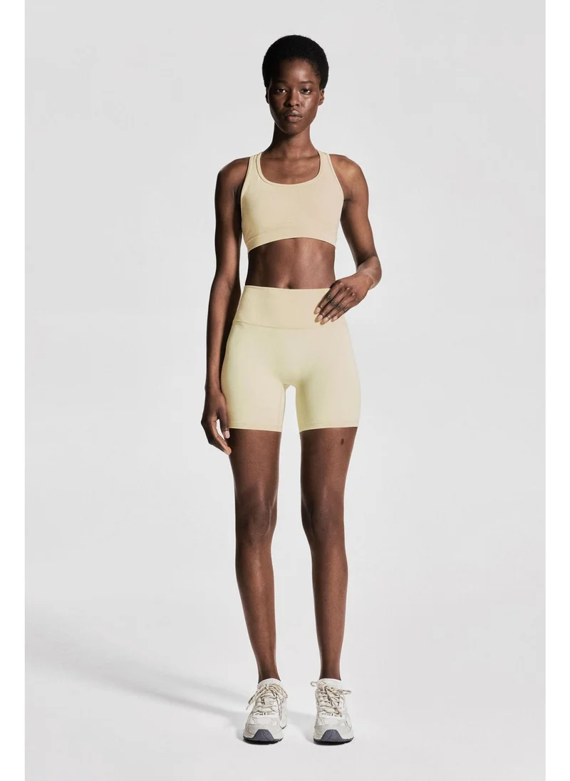 اتش اند ام Medium Support Sports bra with SoftMove™