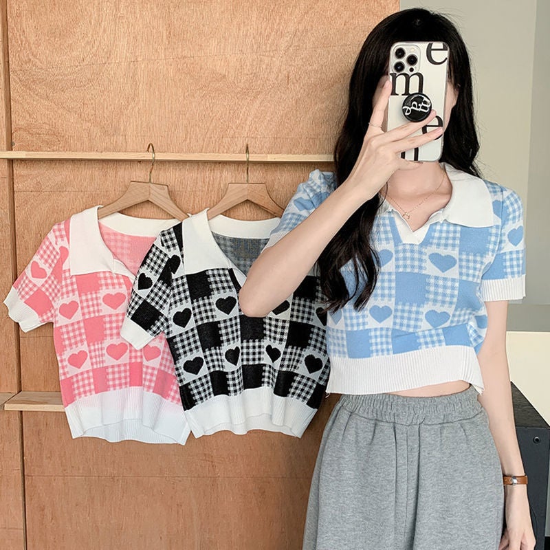 Chic Slim-Fit Knit Polo Tee for Women Black  - Image 2