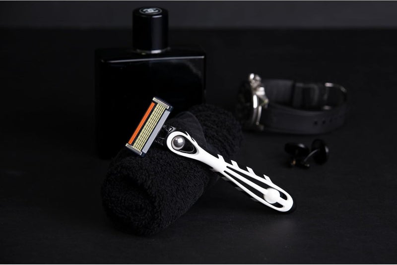 Bic شفرات بيك فليكس 5 مع 5 شفرات نانو تكنولوجي متحركة بالإضافة إلى شفرة دقيقة للرجال عبوة من 3 شفرات حلاقة قابلة للاستخدام مرة واحدة - Image 5