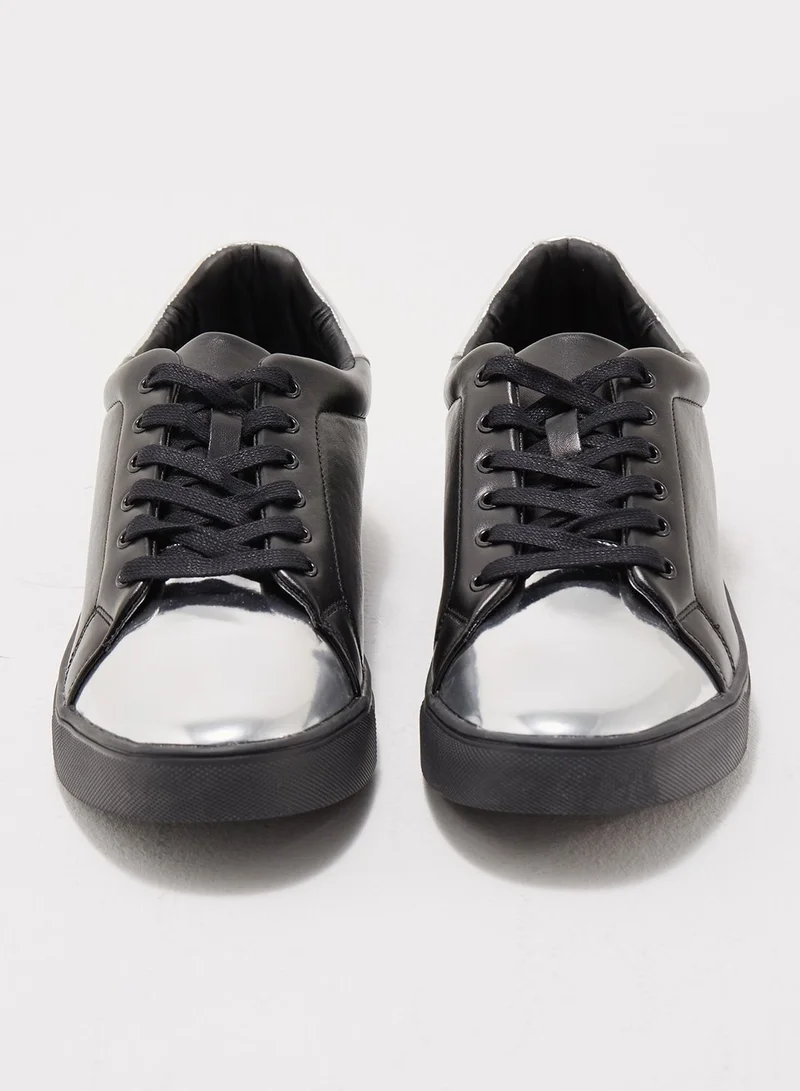Seventy Five Casual Sneakers