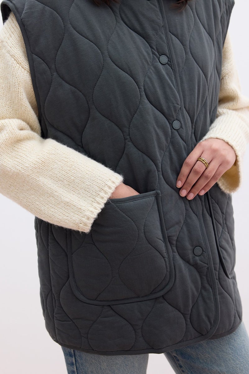 Manuka Quilted Pocket Vest Anthracite  - Image 4