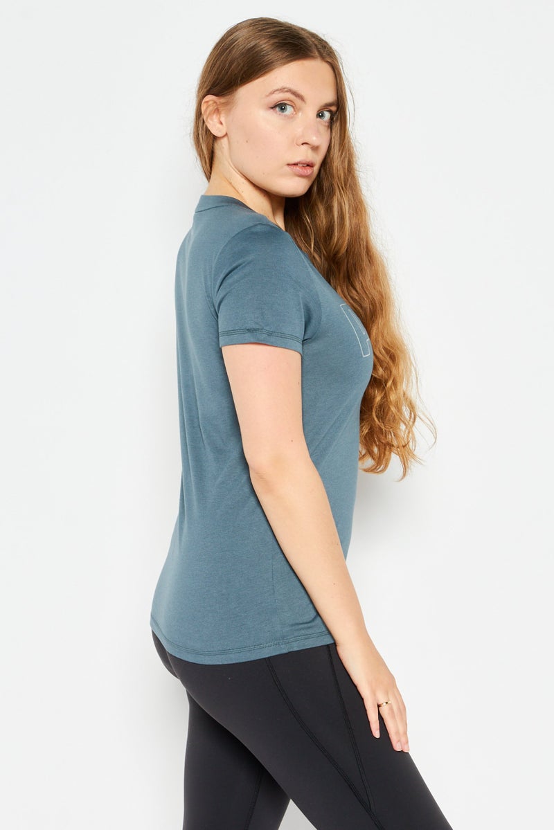 PUMA Women Sportswear Fit Short Sleeve Outdoor T-Shirt, Blue Combo - Image 3