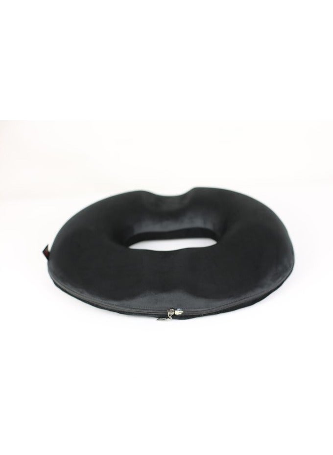 ماكس كمفورت وسادة طبيه للوقايه من آلام البواسيرعند الجلوس لفترات طويلة والحصول على راحة مثالية , مقعد من الميموري الامريكي عالي الجودة مع غطاء من القطيفة الناعمة الملمس القابل للغسل, لون اسود - Image 4