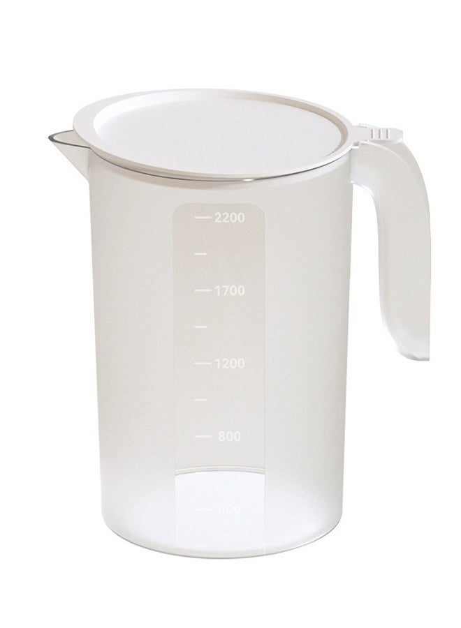 إبريق مياه بلاستيكي سعة 2.2 لتر مع غطاء لتخمير الشاي ومشروبات العصير والمشروبات الأخرى مع علامات مقياس - Image 2