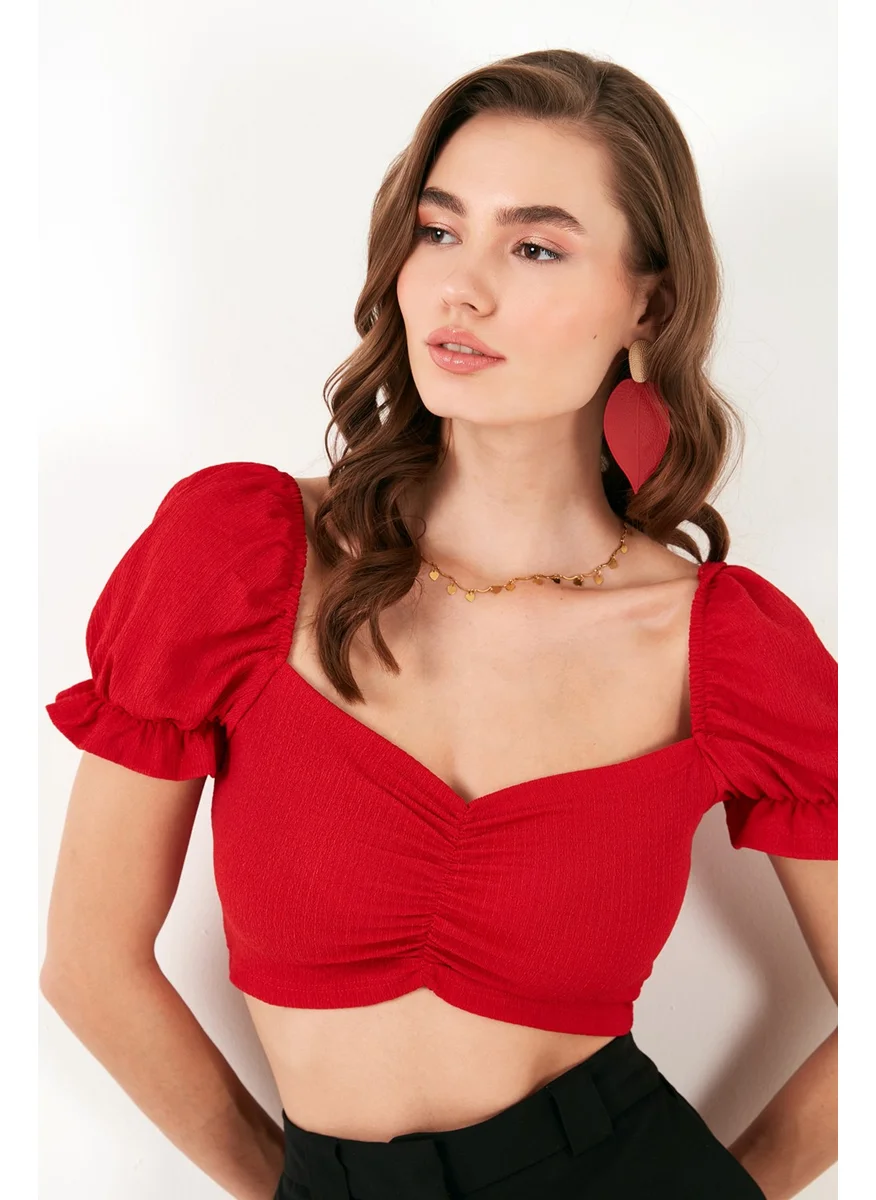 ليلا Slim Fit Gather Detailed Heart Collar Crop Blouse Women's Blouse 5865601