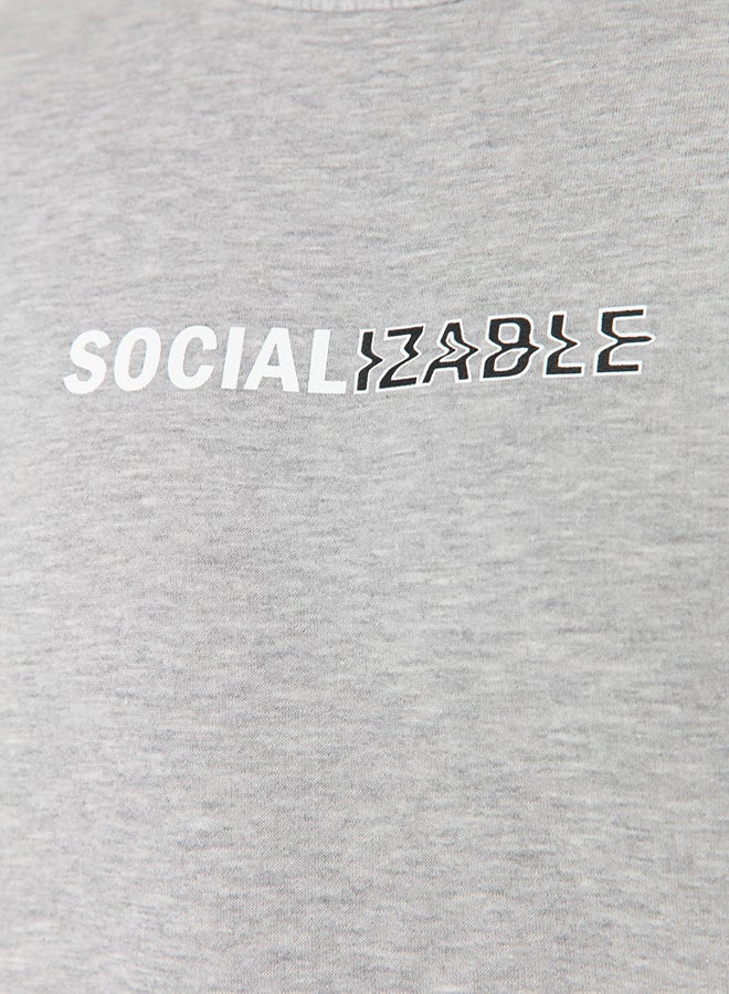 trendyol Grey Oversize/Wide Cut Slogan Printed Polar Fleece Inside/Warm Sweatshirt - Image 4