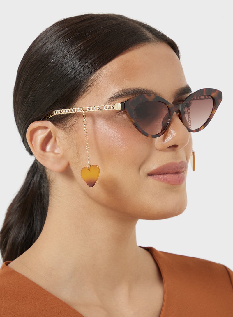 Ginger Cat Eye Sunglasses With Heart Charm 