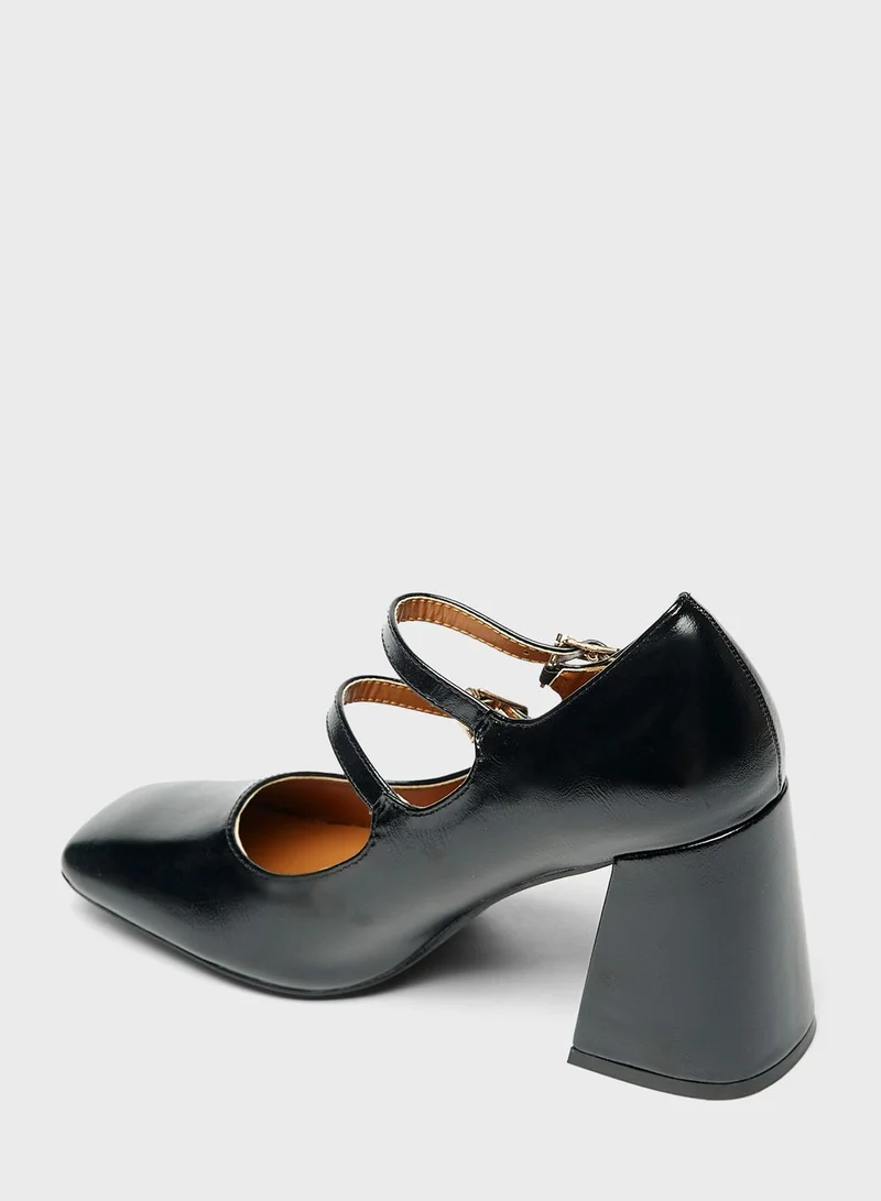شو اكسبرس Square Toe Pumps