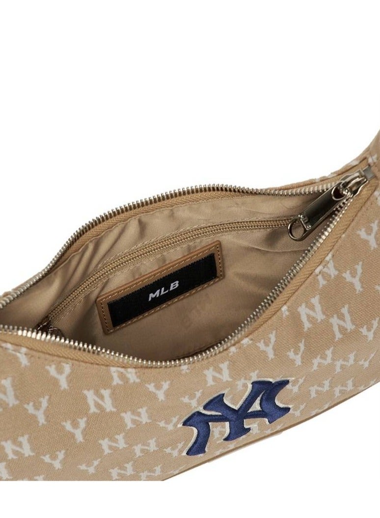 إم إل بي حقيبة كتف تحت الإبط عليها شعار فريق نيويورك يانكيز (بيج) - Image 5