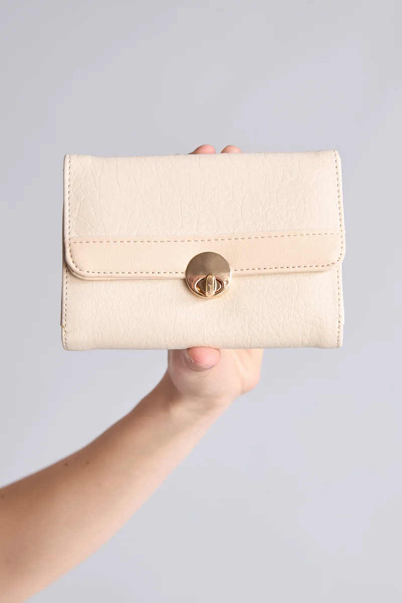 Woman Faux Leather Wallets