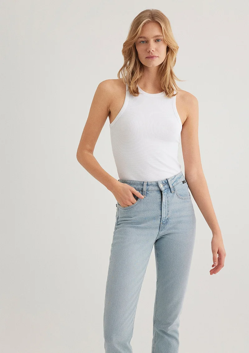 مافي تيشيرت أبيض أساسي