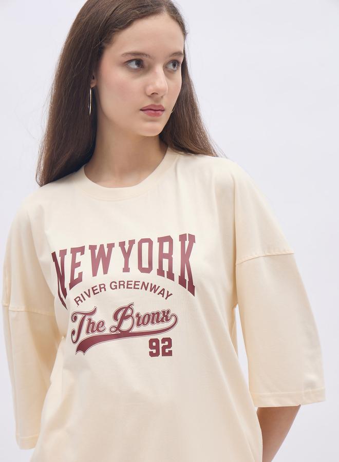 ستايلي طقم تي شيرت واسع بطبعة نيويورك وسروال رياضي واسع من ستايلي كريم - Image 4