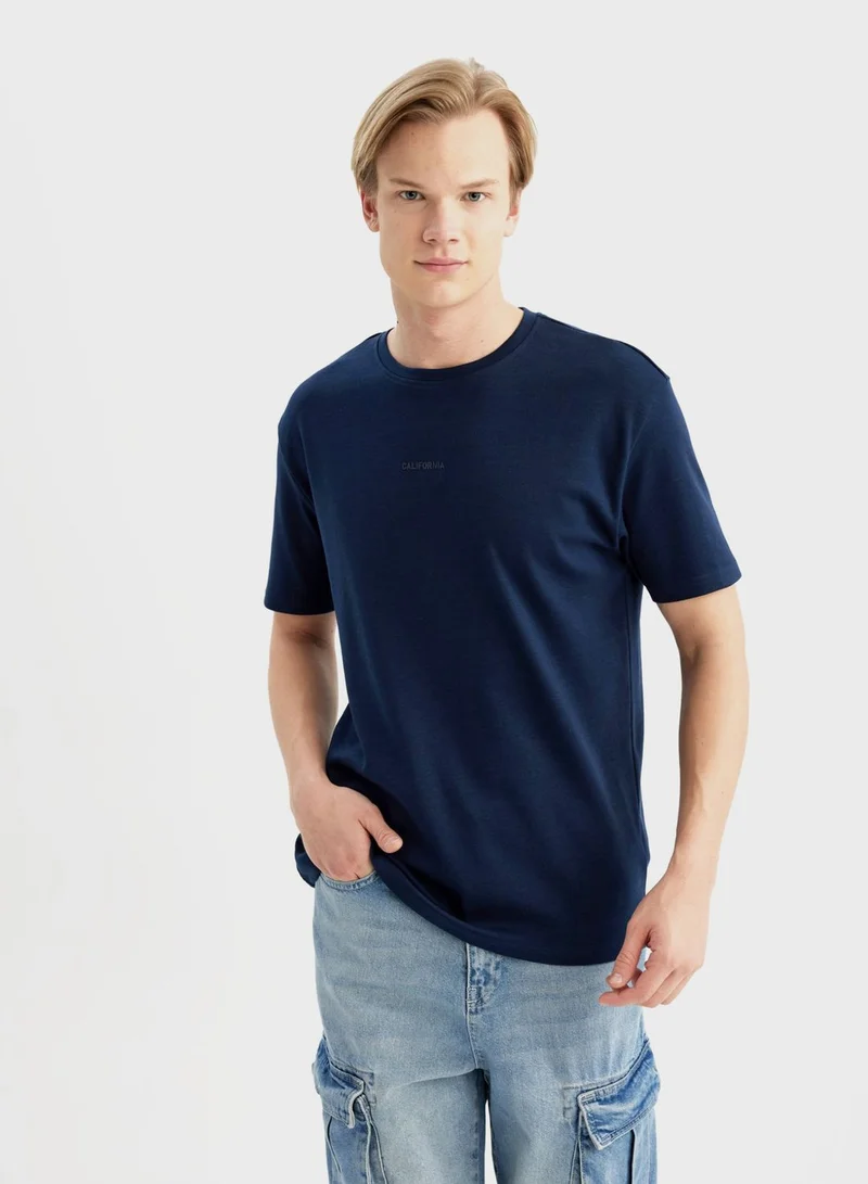 ديفاكتو Regular Fit Crew Neck Printed T-Shirt